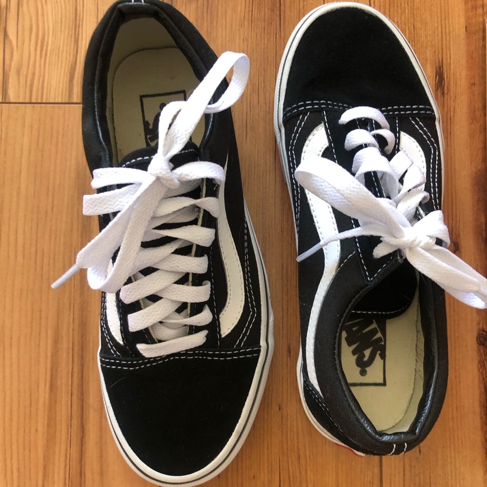 Vans Old Skool Sneakers - Women’s 6.5 Mens 5.0 NEW